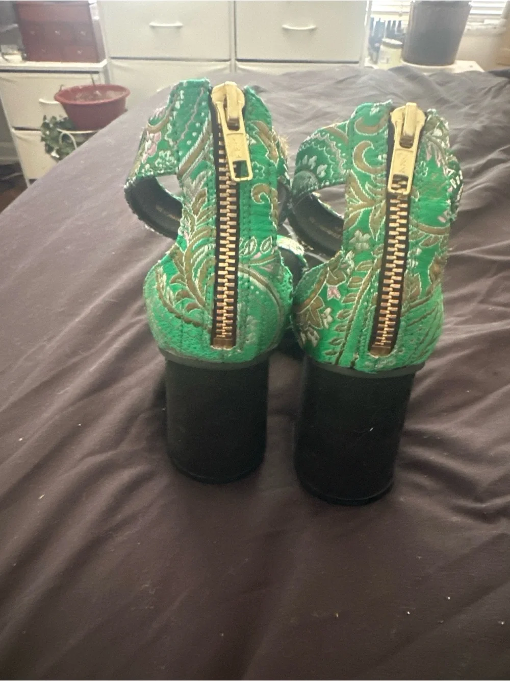 H&M Divided Green Floral Jacquard Block Heel Sandals – Size 39 (Never Worn)